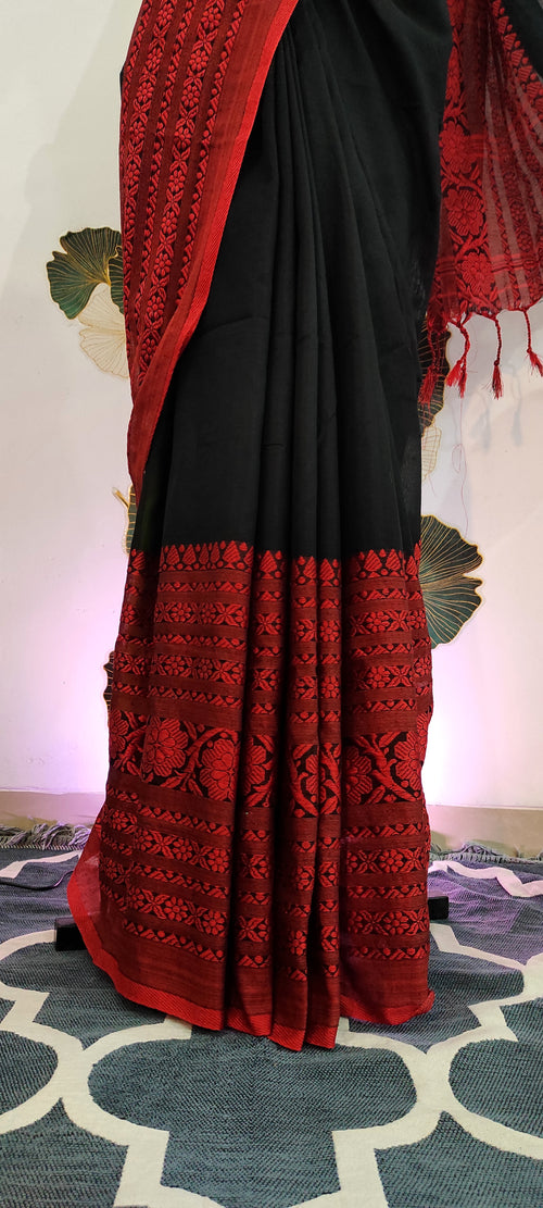 Bengampuri cotton: Black and red