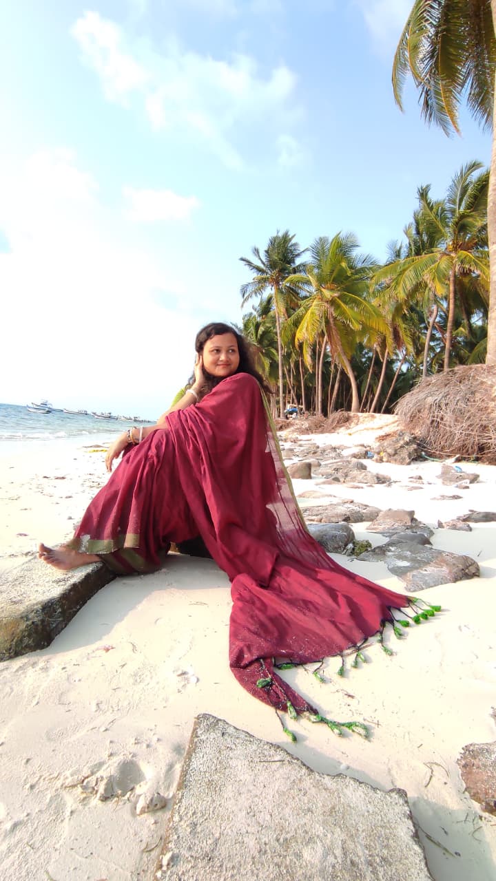 Handloom cotton saree: Khadi than: Purple and green