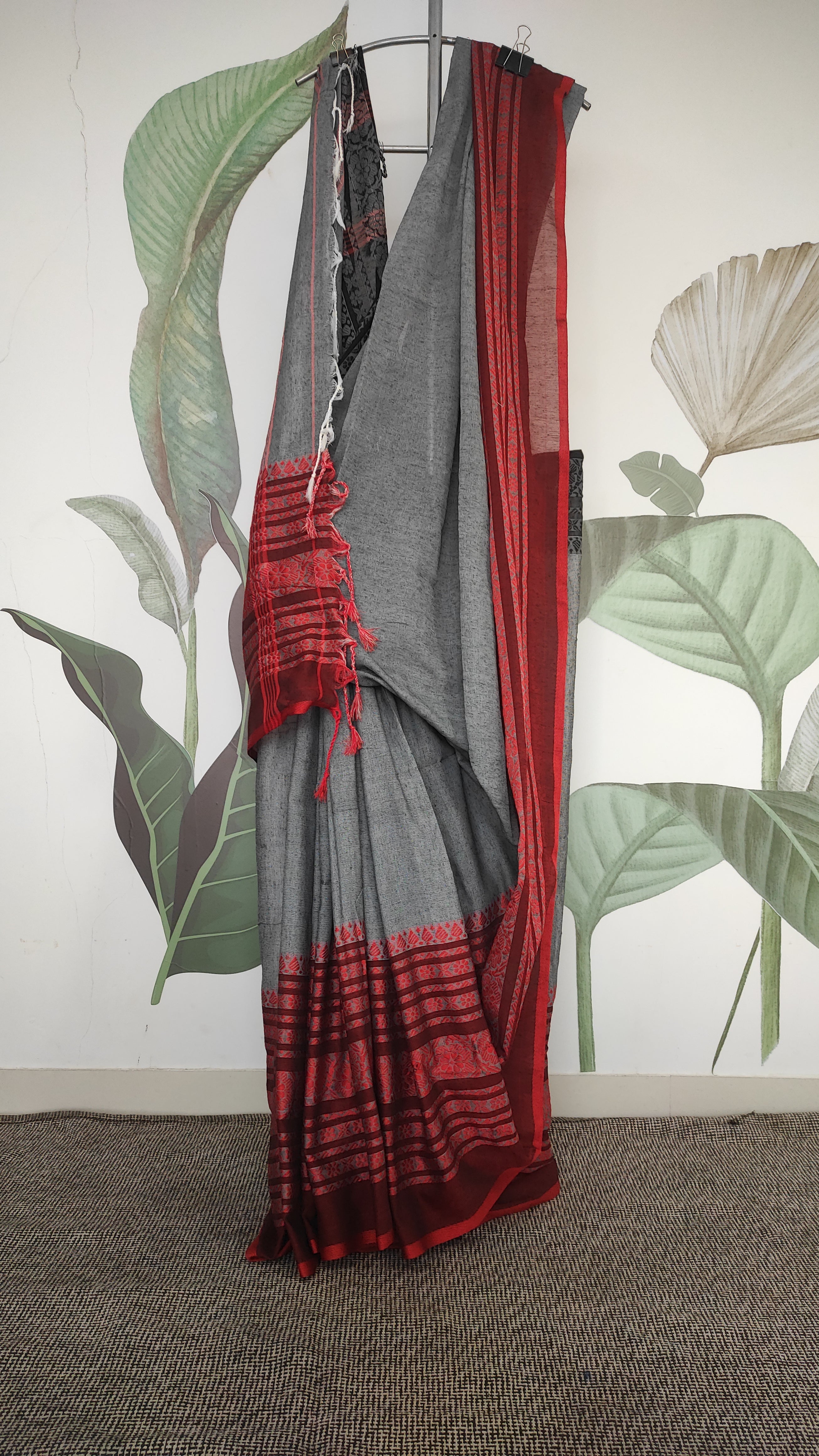 Benganpuri cotton: Grey and red
