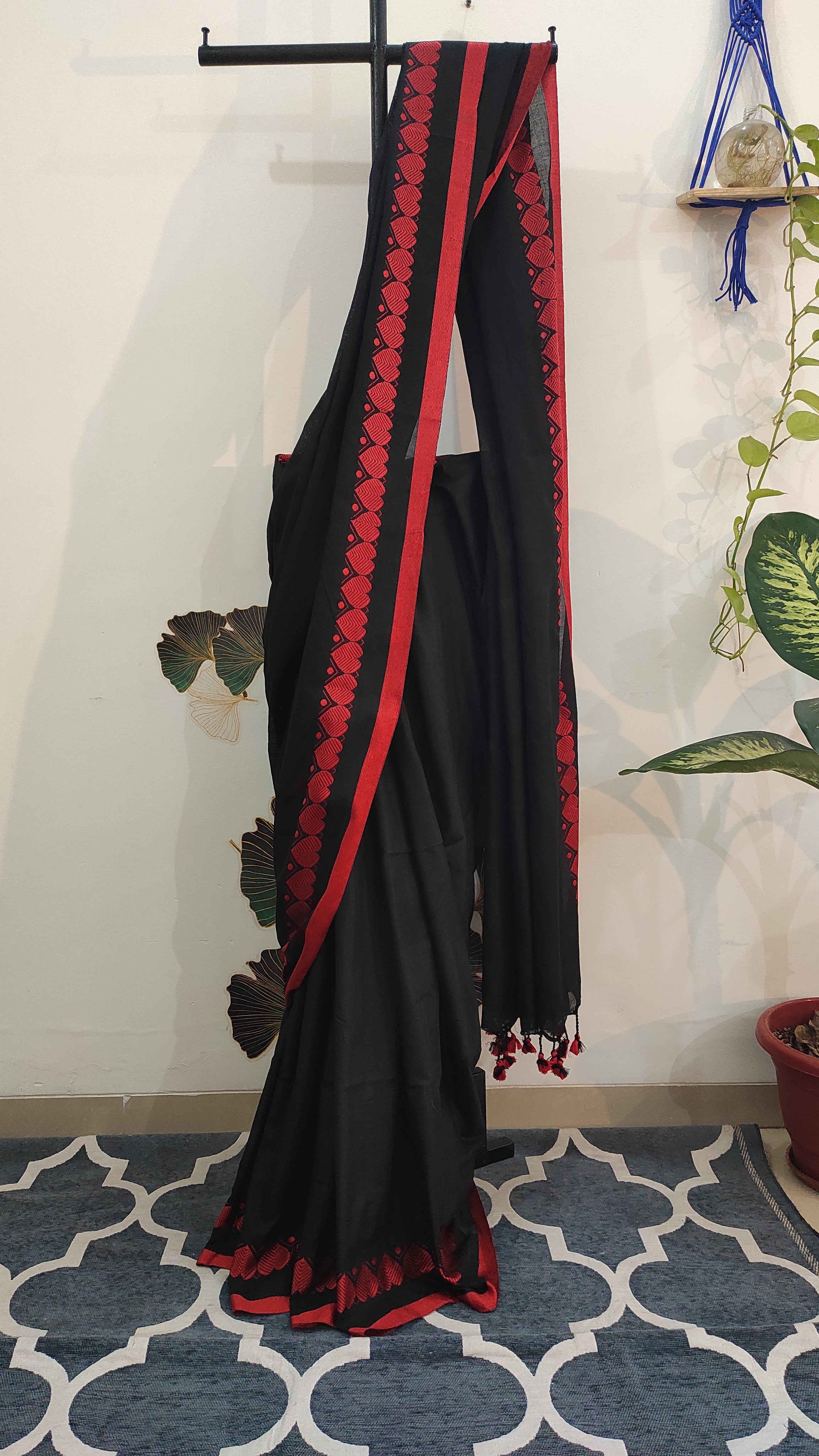 Khesh cotton Pan border: Black and red