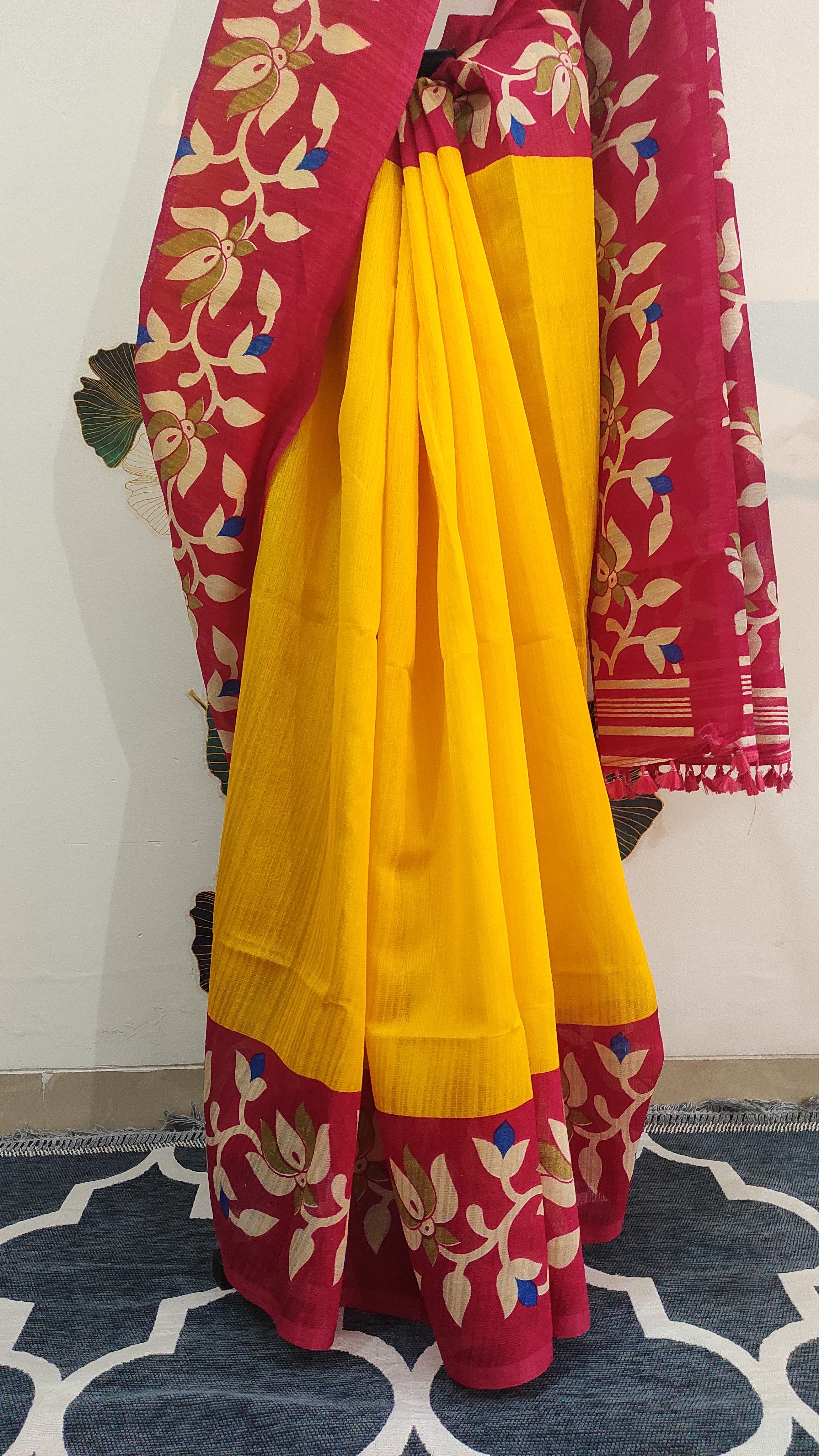 Handloom Matka: Yellow with pink border