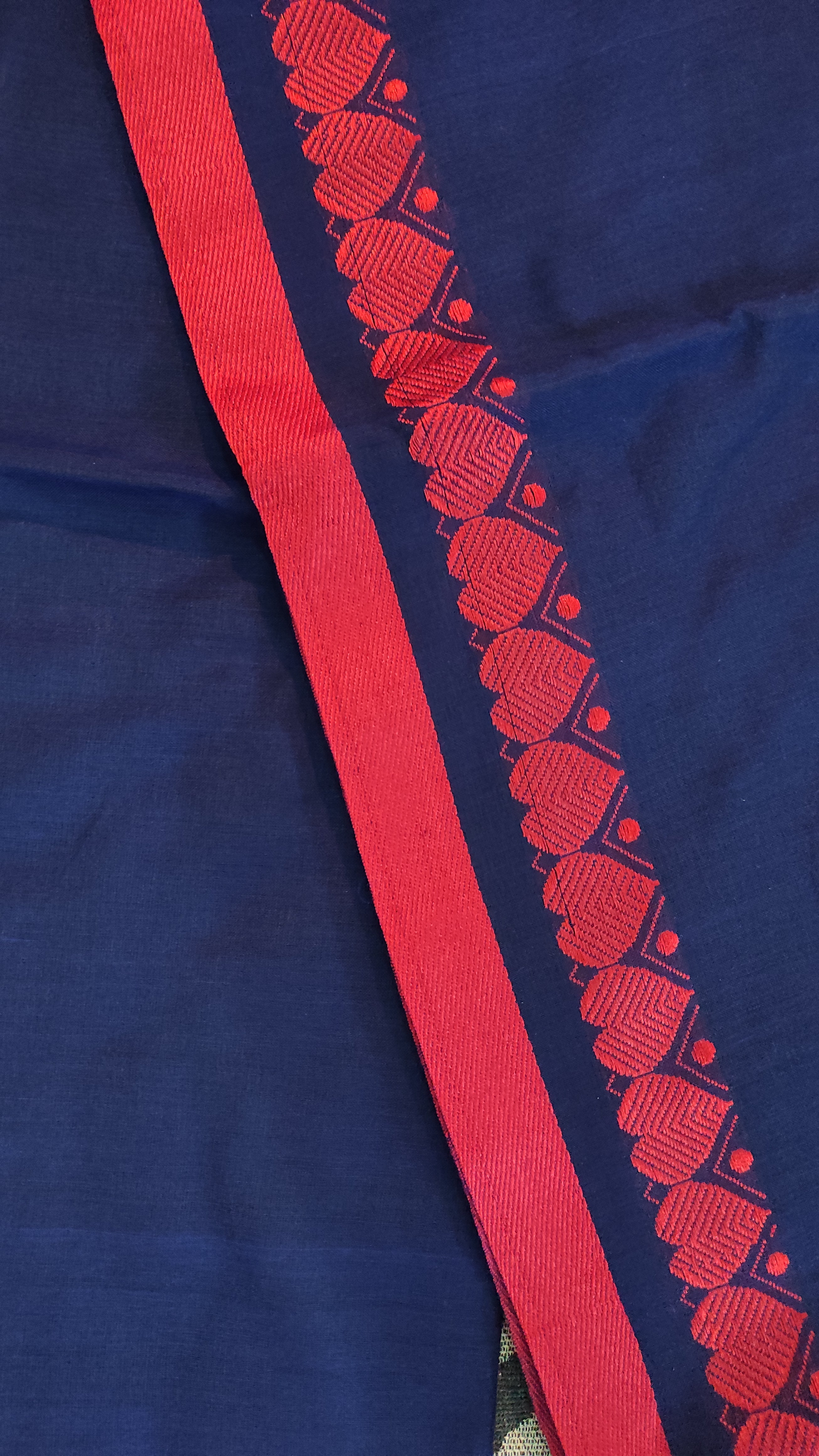 Khesh cotton Pan border: Blue and red