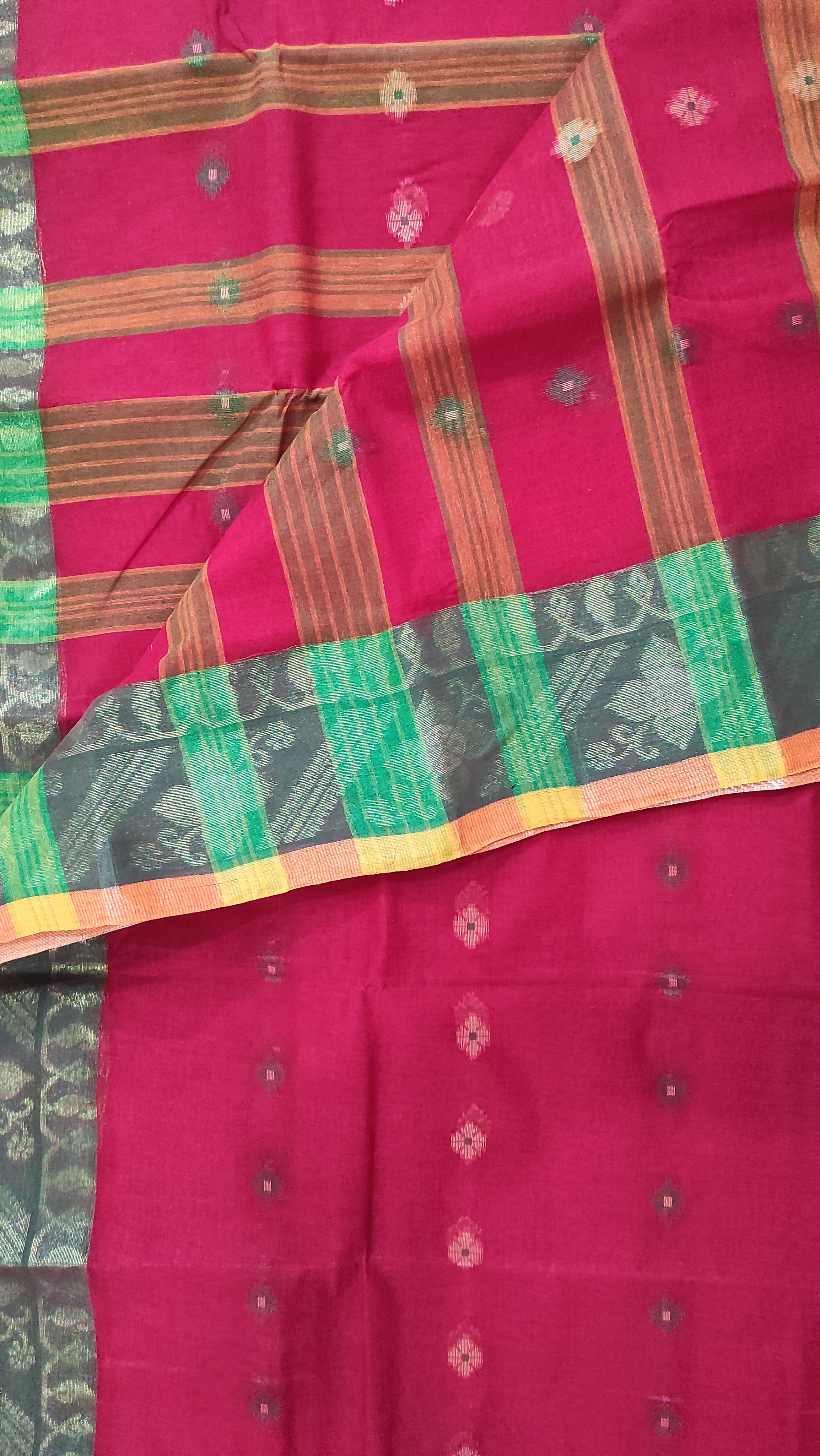 Tangail cotton: Red with green border