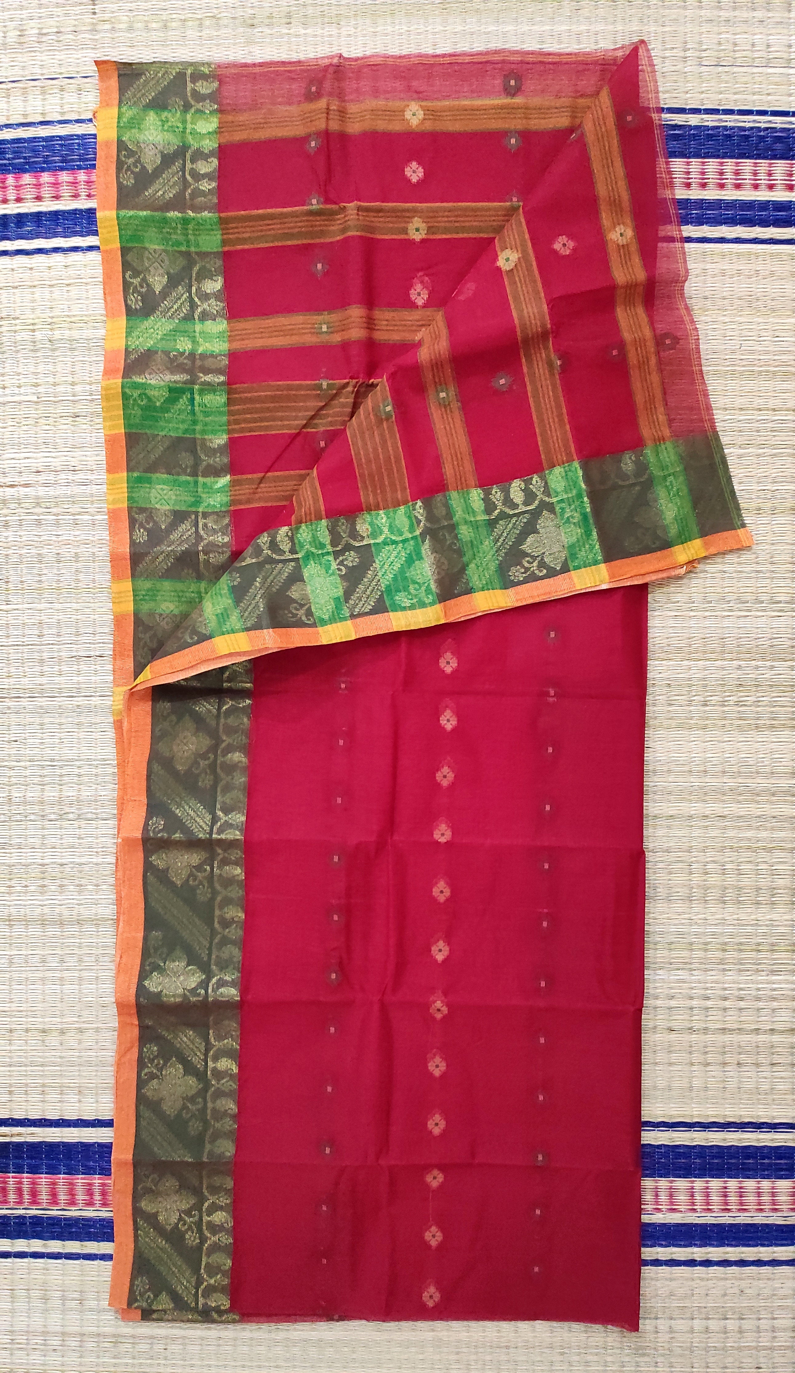 Tangail cotton: Red with green border