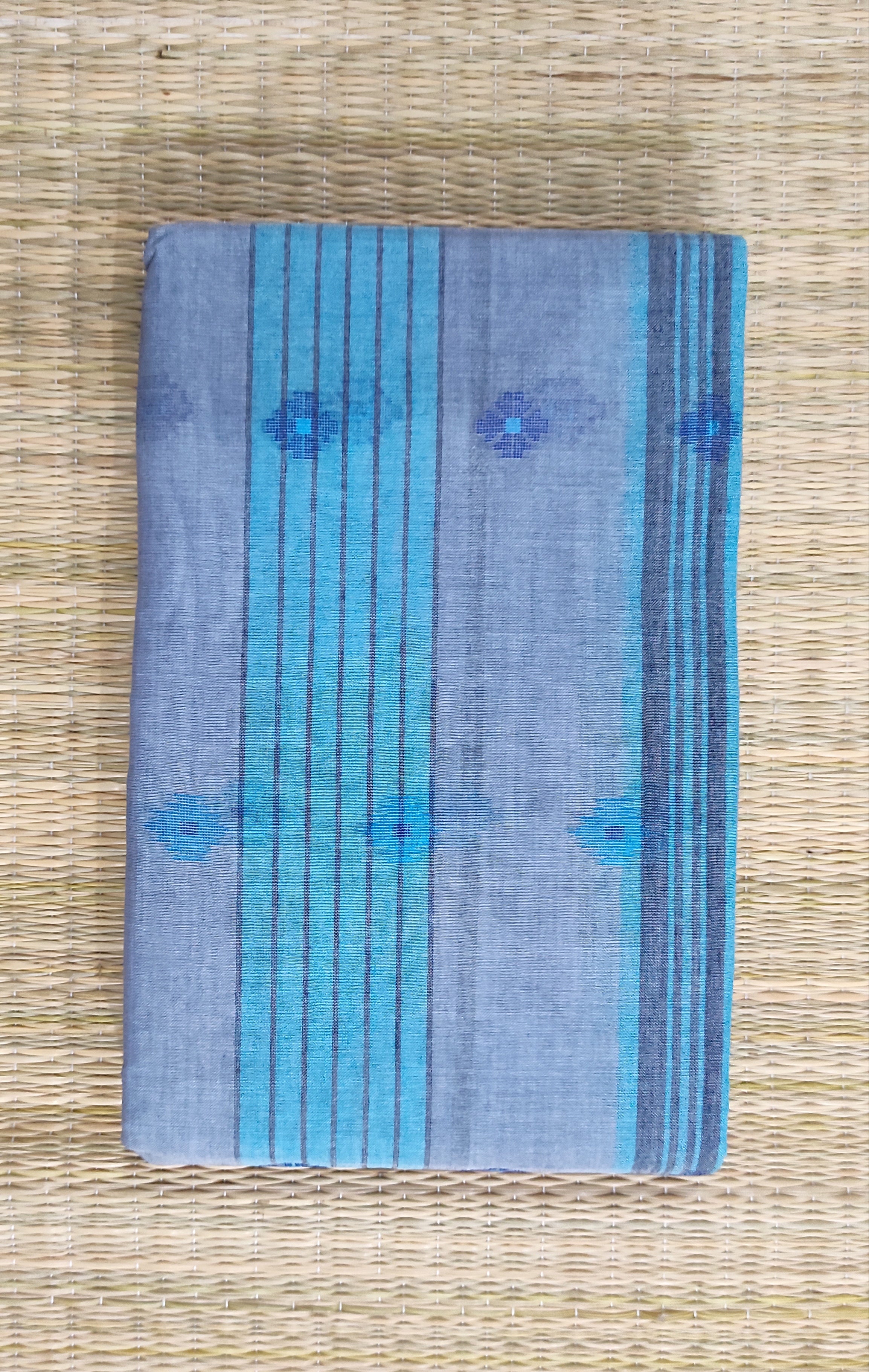 Tangail cotton: Blueish-grey