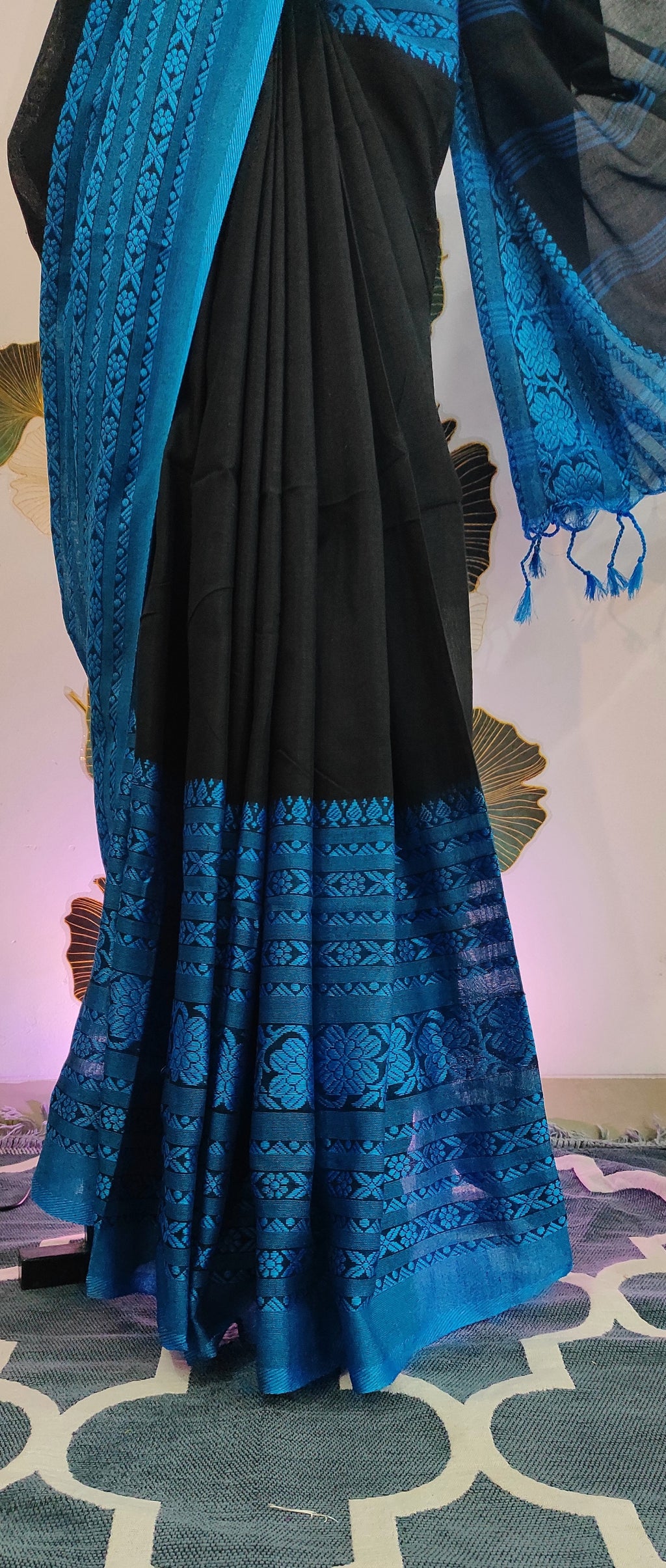 Begampuri Cotton handloom saree: Black and blue