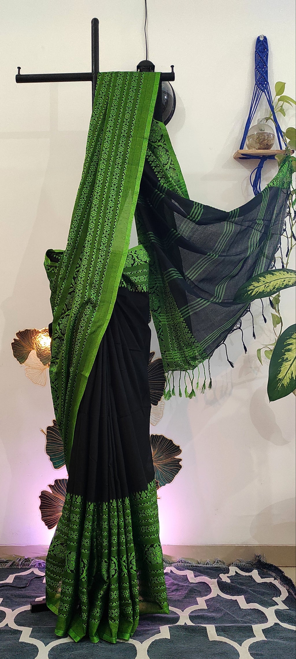 Bengampuri cotton: Black and green