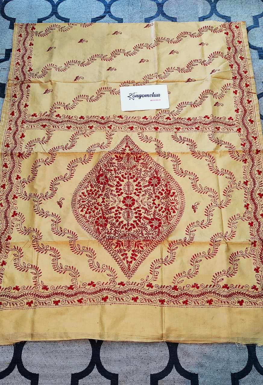 Kantha Stitch: Beige with red embroidery