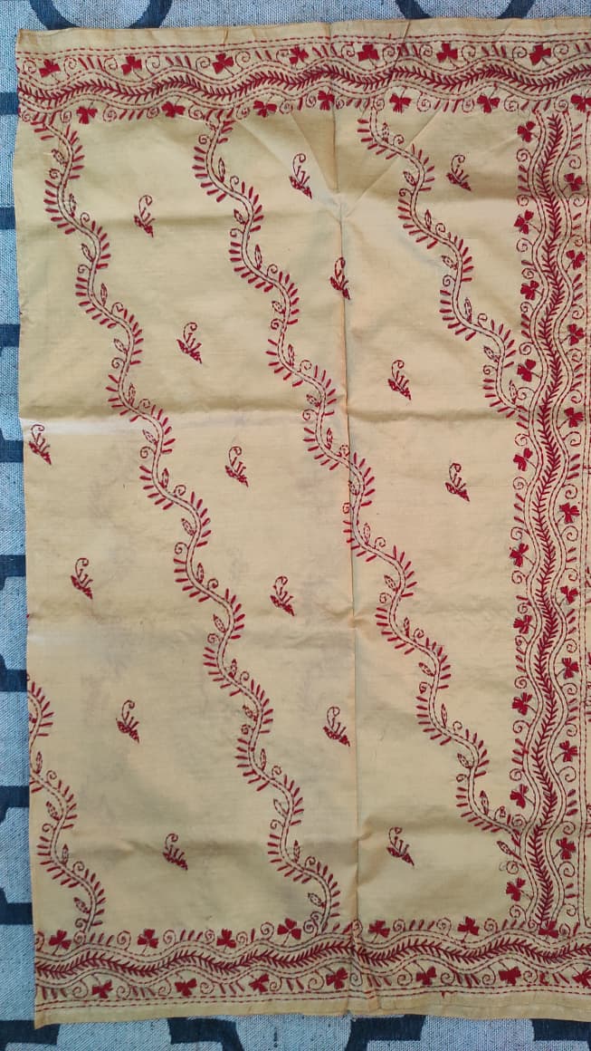 Kantha Stitch: Beige with red embroidery