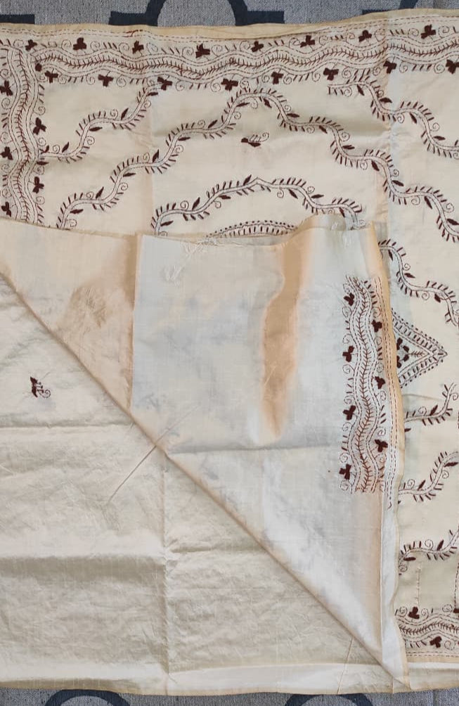 Kantha Stitch: Beige with brown embroidery