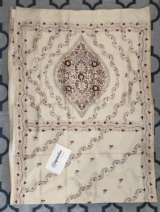 Kantha Stitch: Beige with brown embroidery
