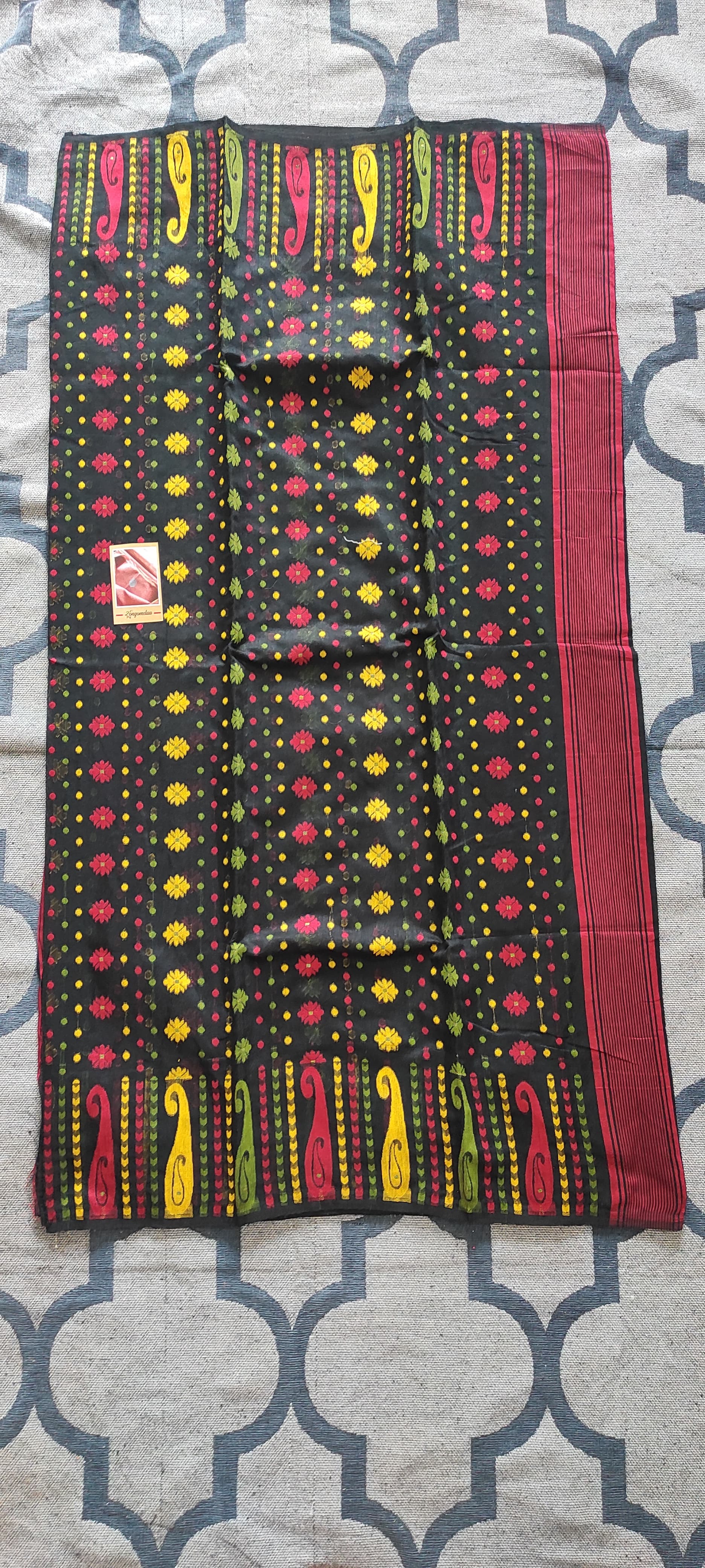 Dhakai Jamdani Handloom saree: Black