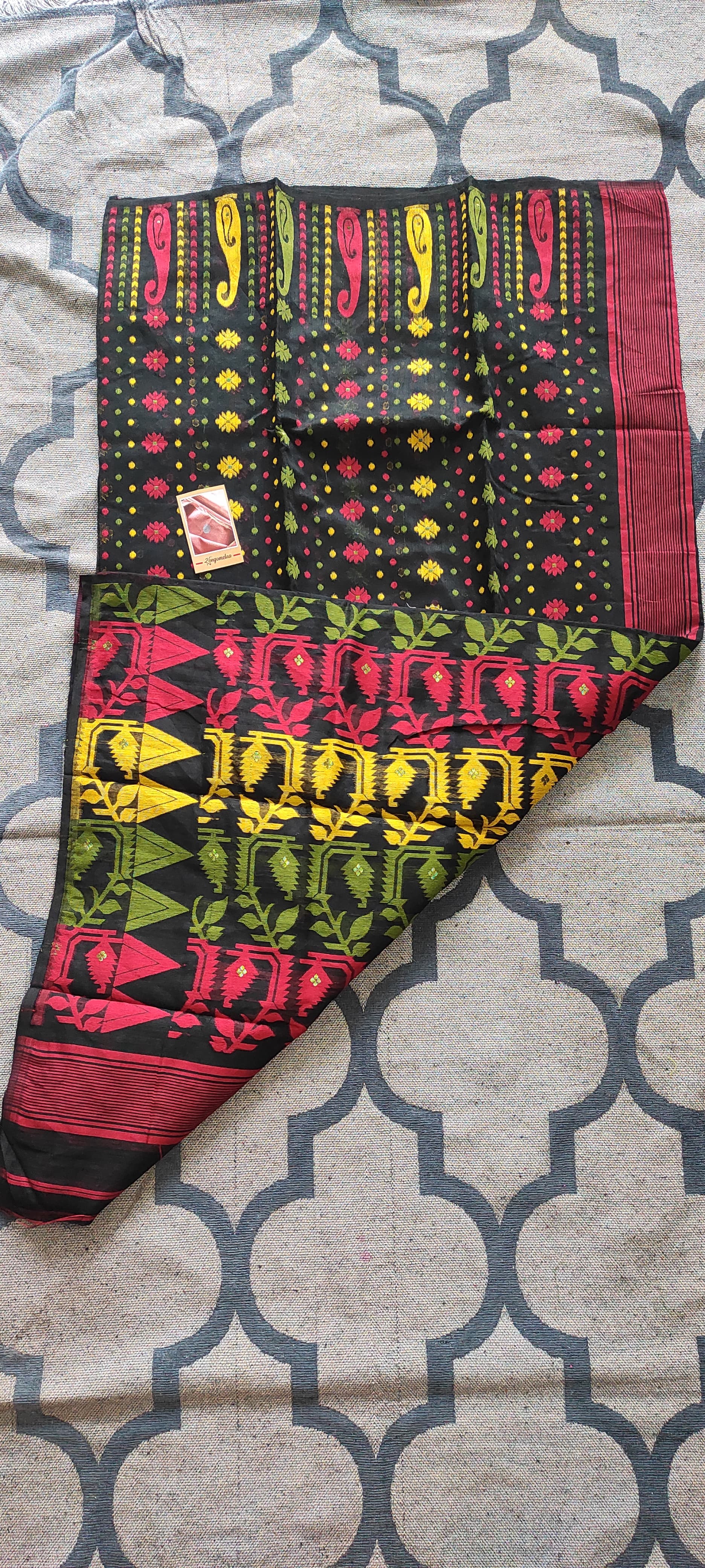 Dhakai Jamdani Handloom saree: Black